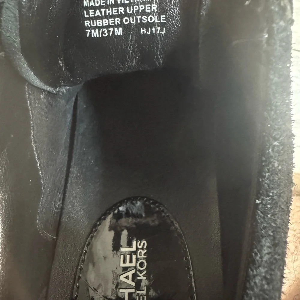 Michael Kors New Black and White Sneakers‎